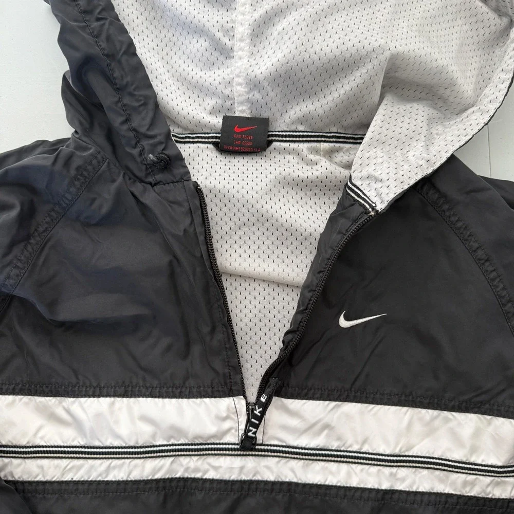 Nike Youth Vintage Anorak Windbreaker Jacket Black White Half Zip Hooded Medium